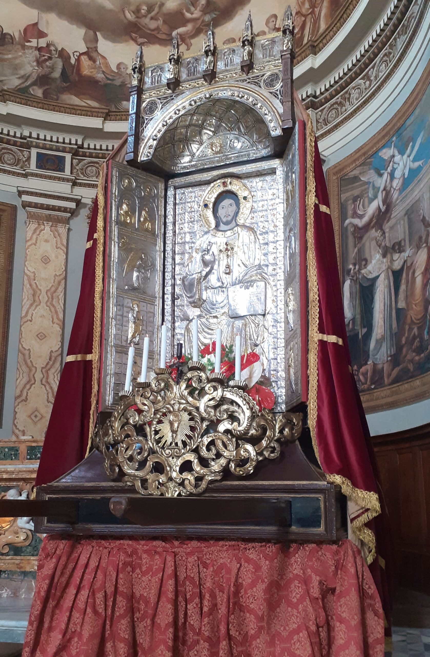 Esposto il Santissimo Salvatore in Duomo per la festa dell’Inchinata