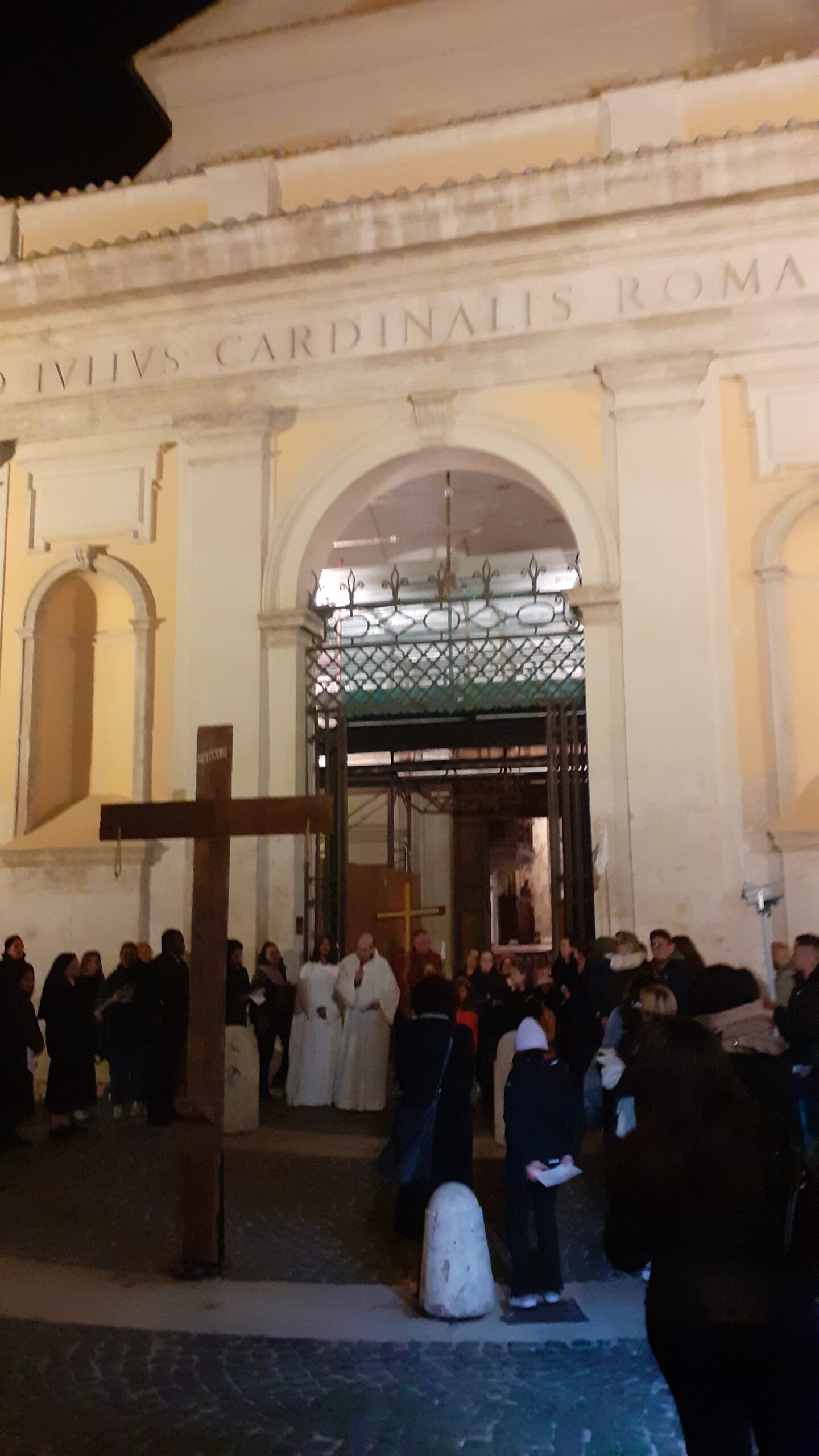 Via Crucis 2023 nei rioni del centro storico